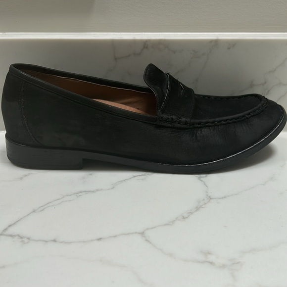 Vionic Loafer Black suede - Picture 7 of 9